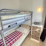 - Haus F, App 0f0606 *
