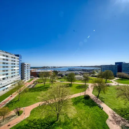 - Haus F, App 0f0606