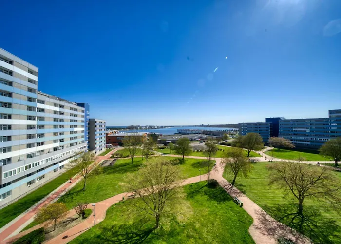 - Haus F, App 0f0606