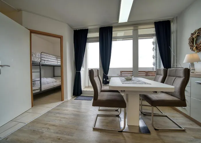 - Haus F, App 0f0606